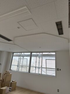 病室のカーテンレール工事